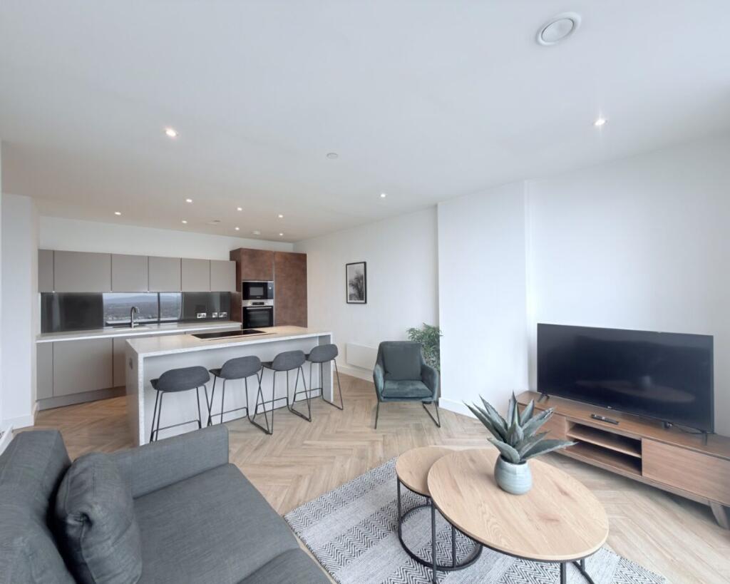 Main image of property: Anaconda cut, 100 Greengate, M3