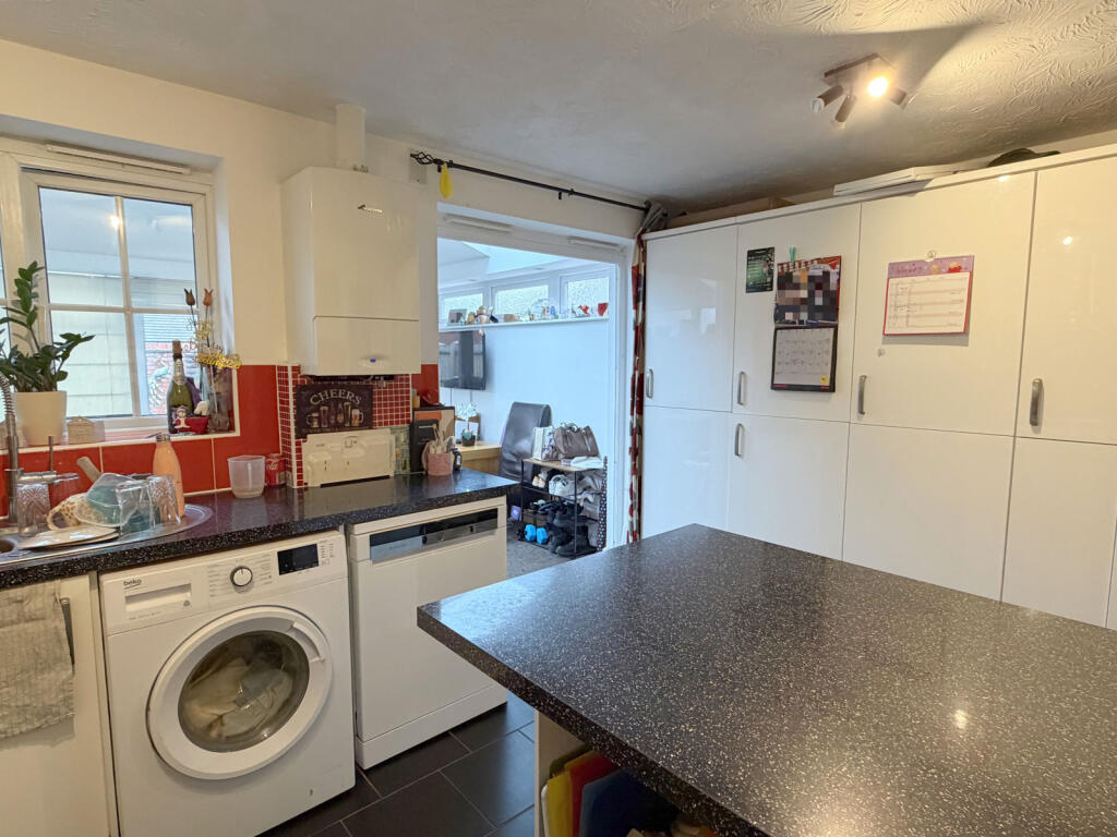 Clifford Avenue, Walton Cardiff, Tewkesbury, GL20 - More