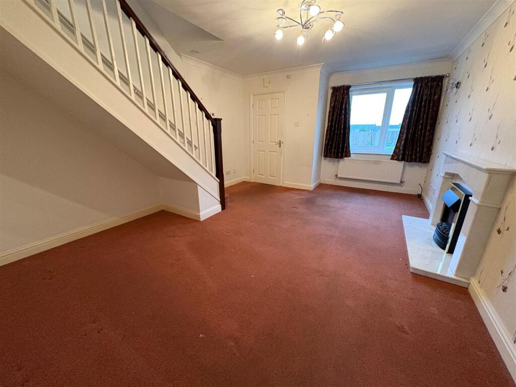 Lewis Close, Queensbury, Bradford - View 2