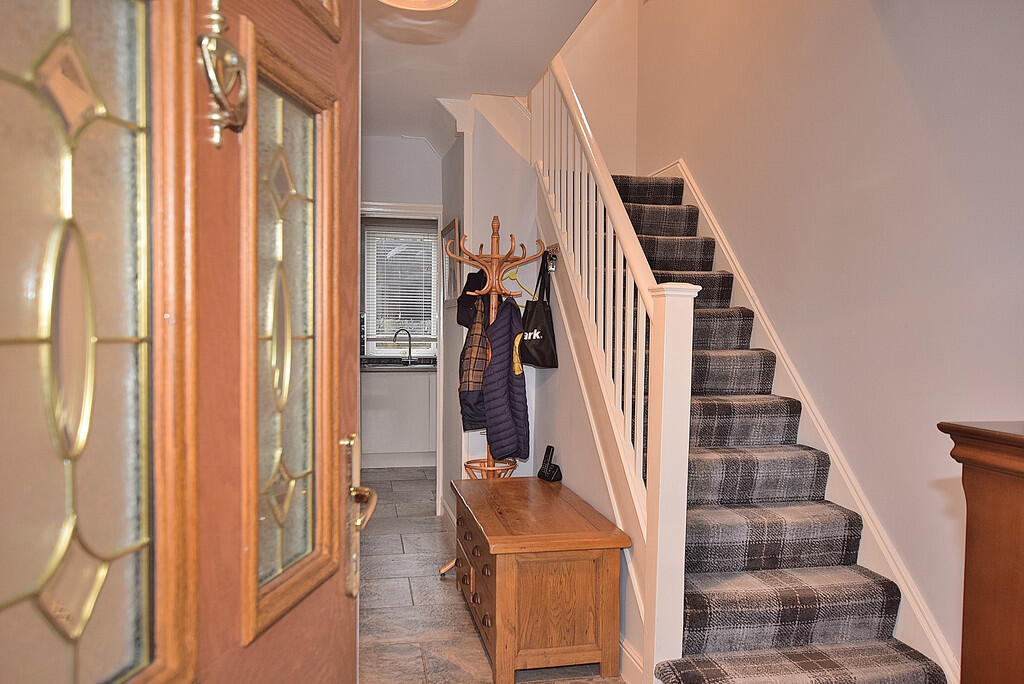 Gordon Crescent, Richmond photo 3