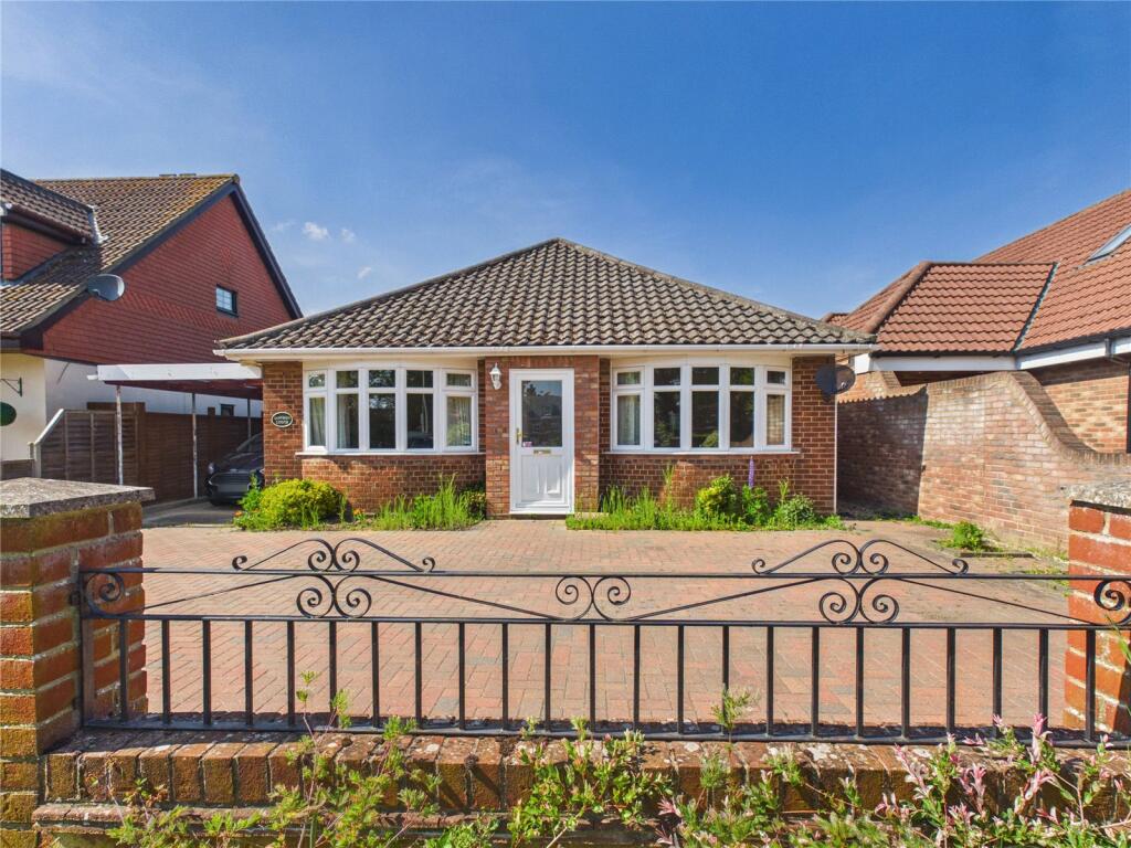 3-bed house on Main Road, Martlesham, Woodbridge, Suffolk, IP12, £425,000