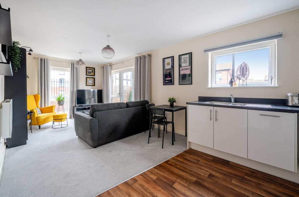 Main image of property: Acorn Lodge, 1 Pascal Mews, Oakgrove, MK10