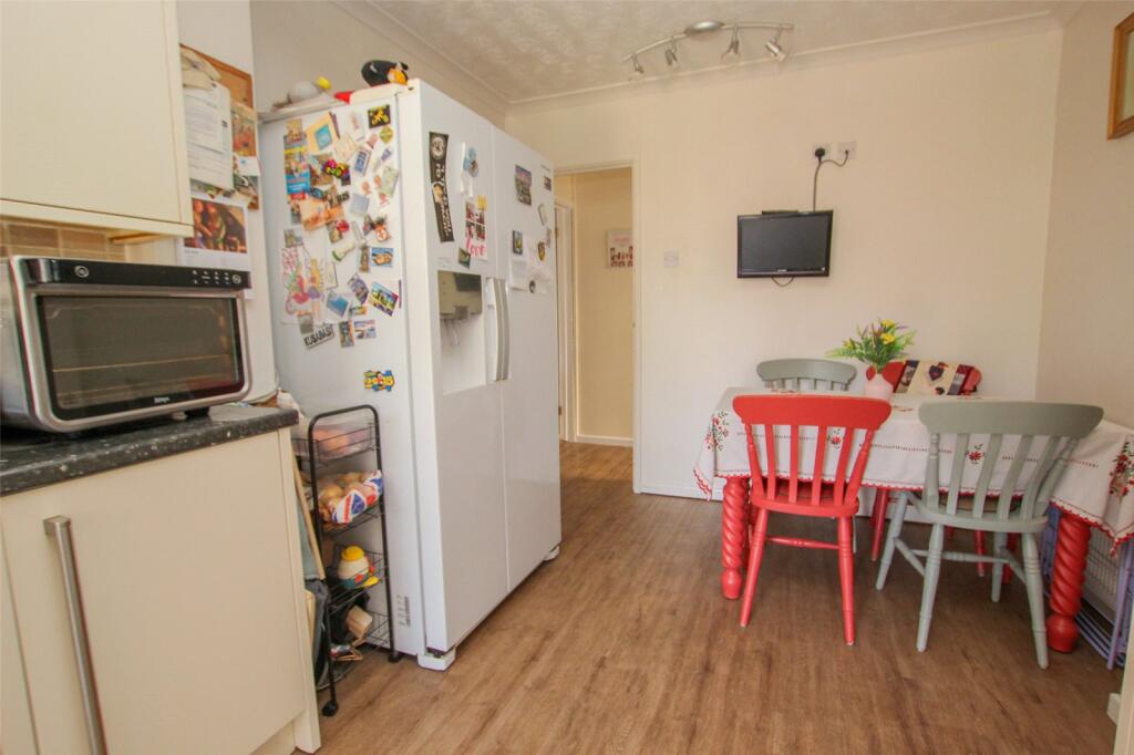 House in Weston-super-Mare, Mead Vale, Milton - More