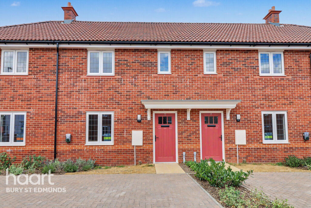 2-bed terraced on Roper Way, Thurston, £67,500