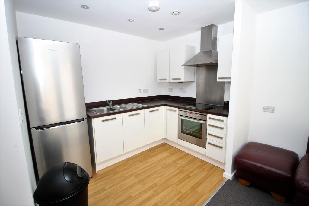 Apartment in Sheffield, South Yorkshire - View 5