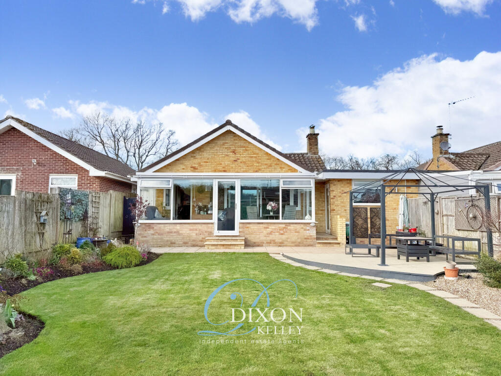 Pennington Road, West Moors, Ferndown, Dorset, BH22 photo 2