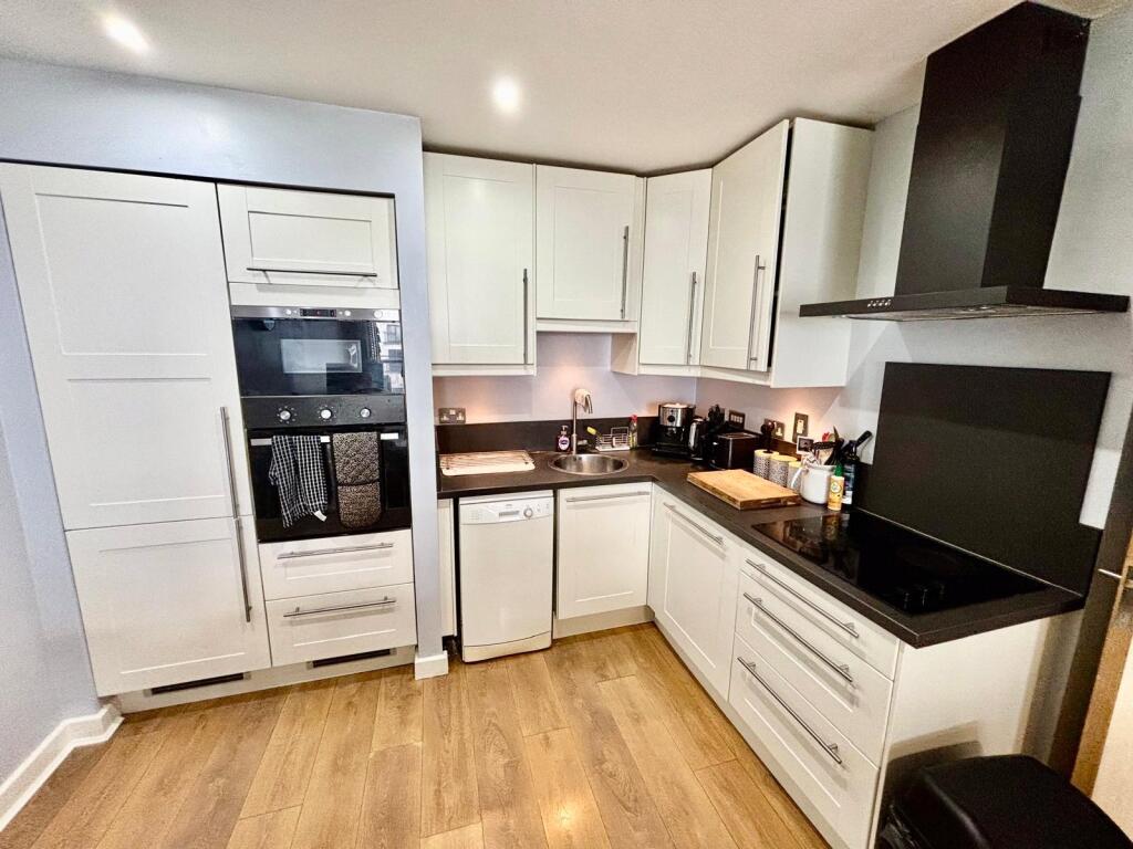 Apartment in Birmingham, West Midlands - View 4