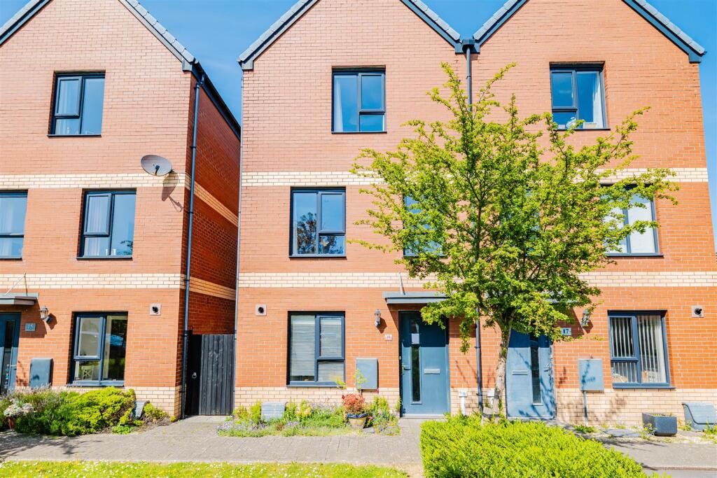 Main image of property: Mariners Walk, Barry