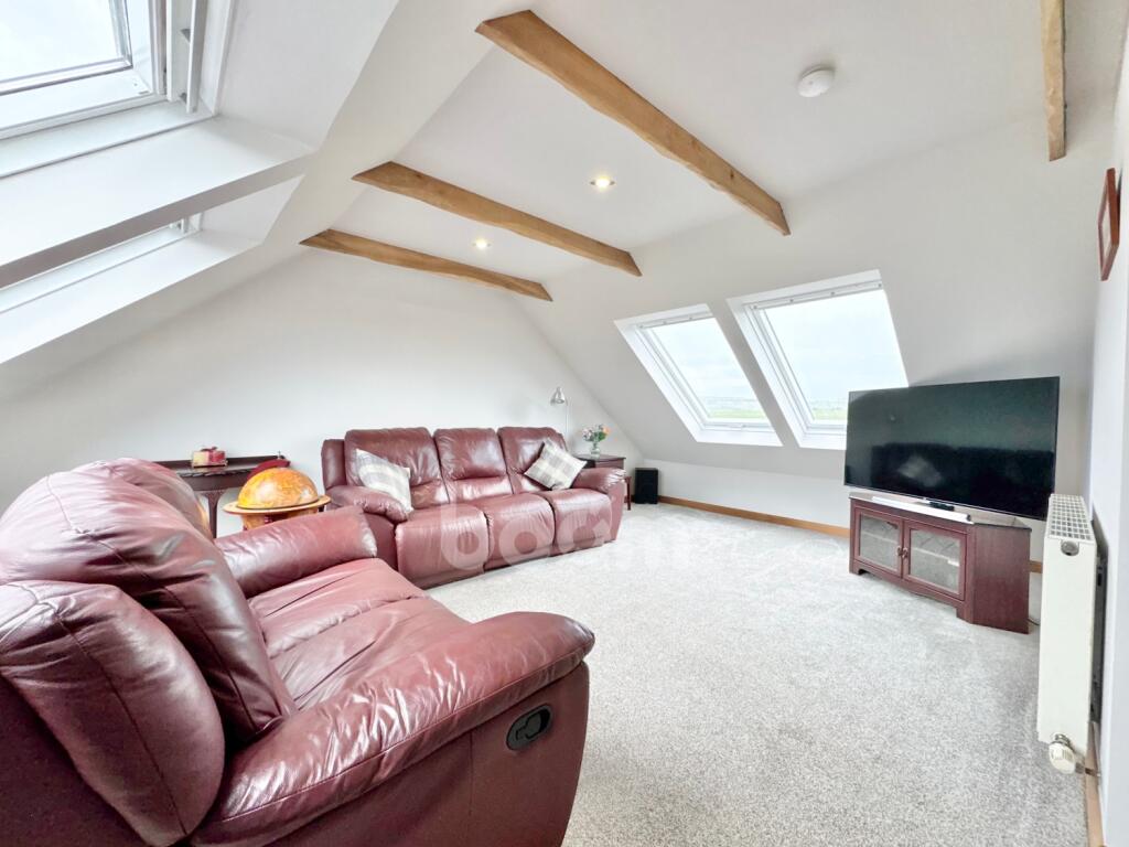 Apartment in Kilmarnock - More