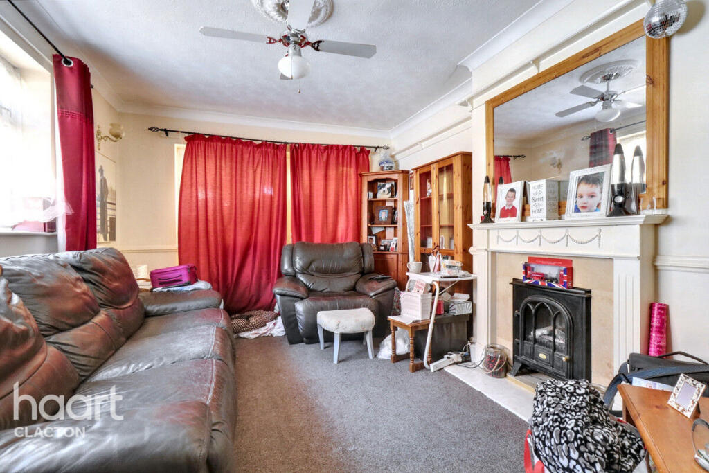 St Johns Road, Clacton-On-Sea photo 2