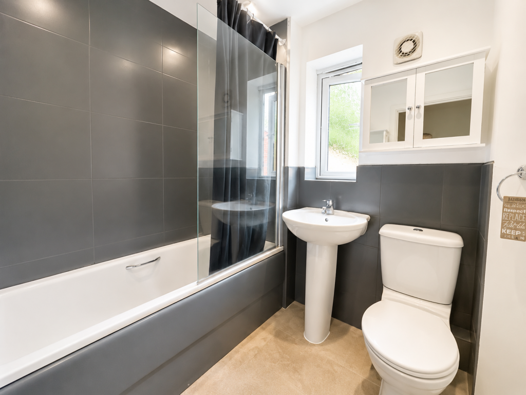 House in Harborough, Scraptoft - More