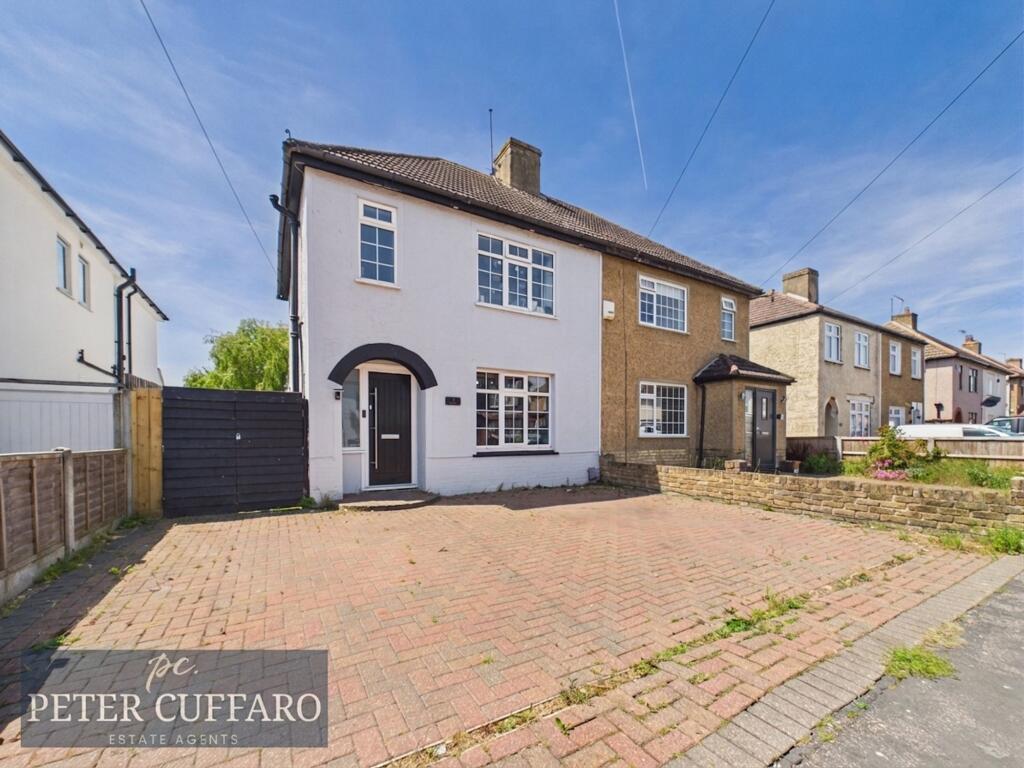 Main image of property: Crossfield Road, Hoddesdon, EN11