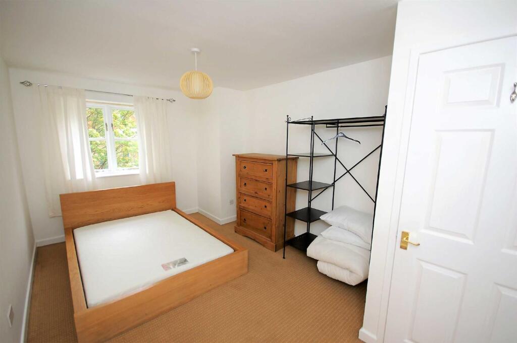 Apartment in Manchester - View 4