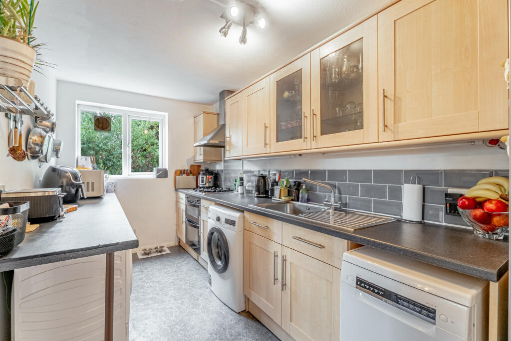 Apartment in St Albans, Harpenden - View 4