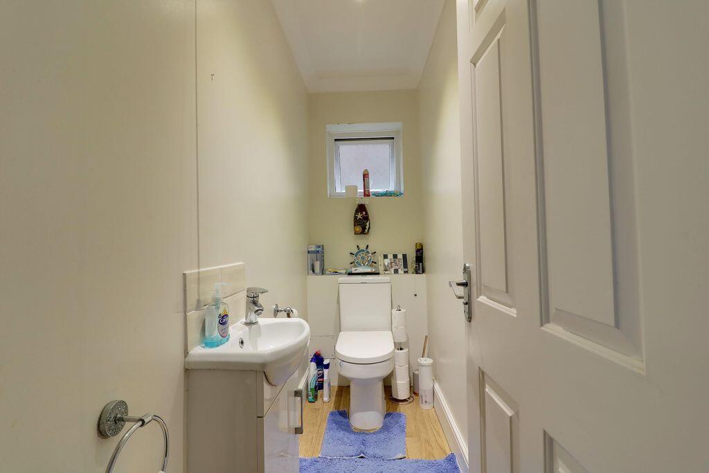 House in Portsmouth - View 4