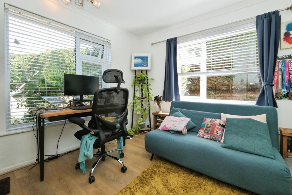 Apartment in Hove, Brighton and Hove - View 4