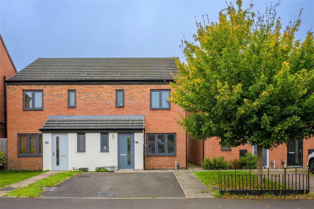 3-bed semi-detached on Akron Drive, Rakegate, Wolverhampton, West Midlands, WV10, £260,000