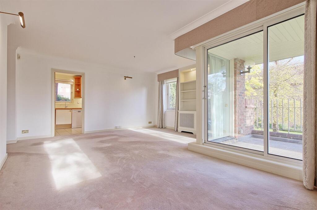 Apartment in Cambridge - View 3