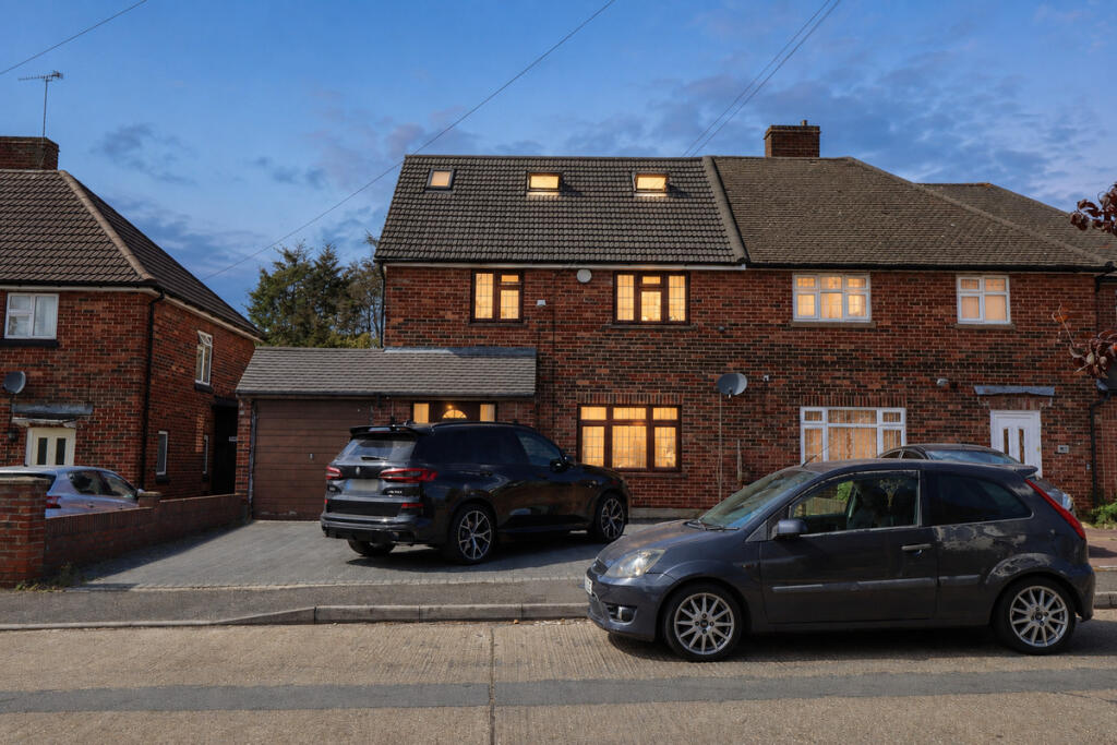 Main image of property: Havering Road, Romford, RM1