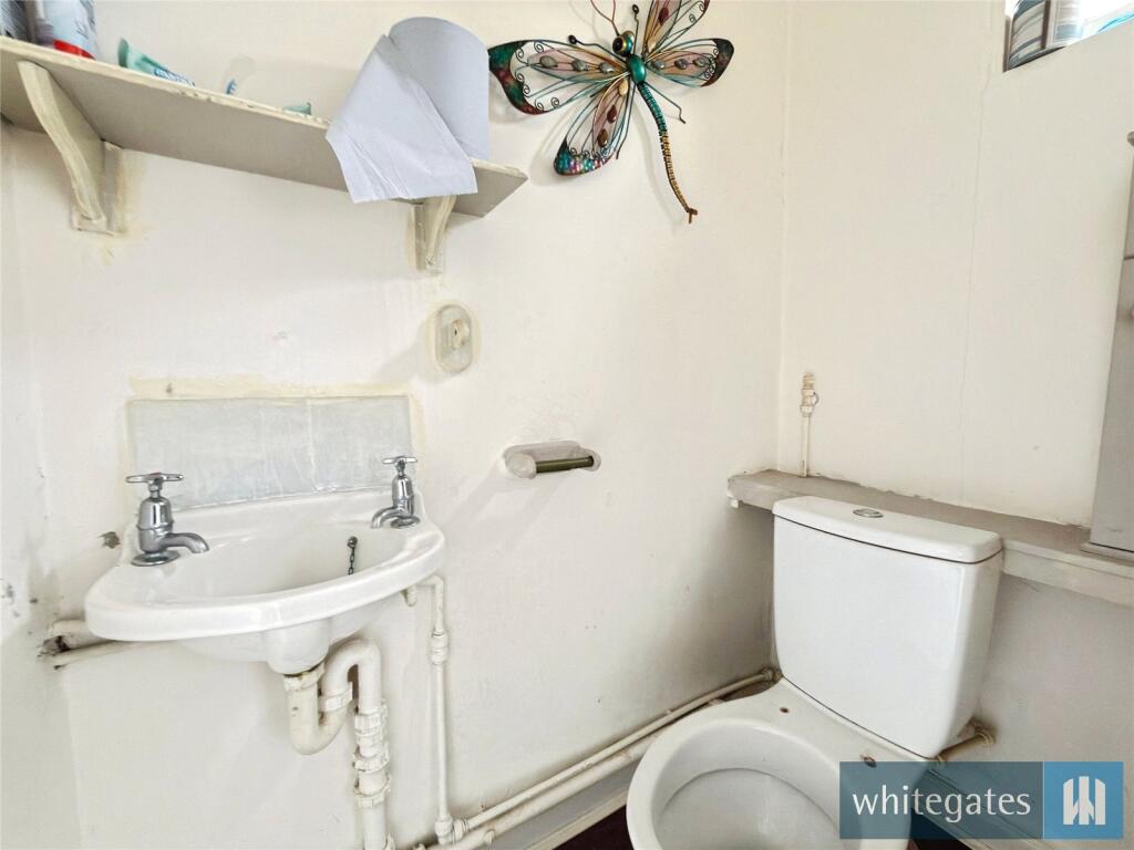 House in Sefton, Liverpool City Region - More