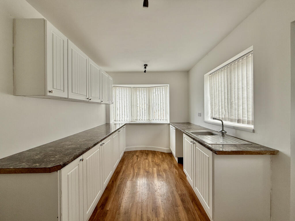 House in Wakefield - View 3