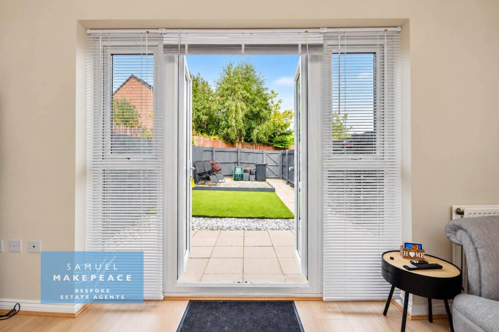 House in Stoke-on-Trent - View 4