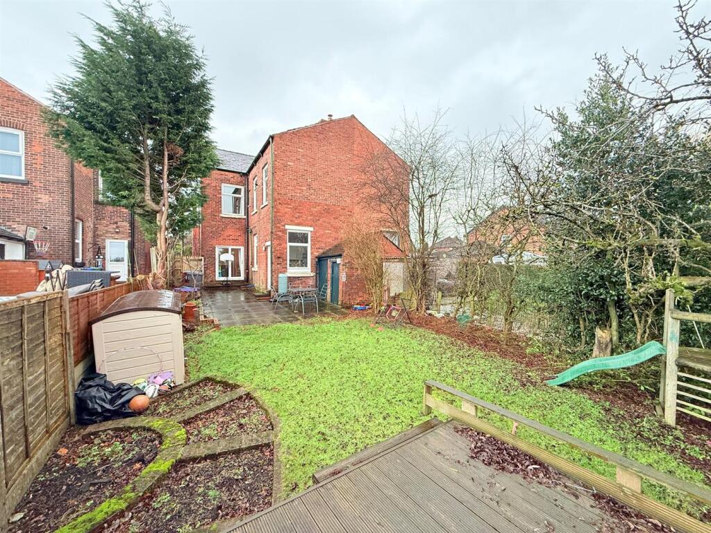 4-bed semi-detached on Cheetham Hill Road, Dukinfield, £290,000