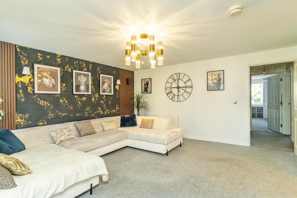 Apartment in Milton Keynes - View 4