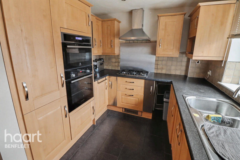 House in Castle Point, Essex - View 2