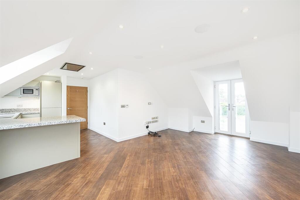 Additional image 3 of Kinsbourne Close, Harpenden