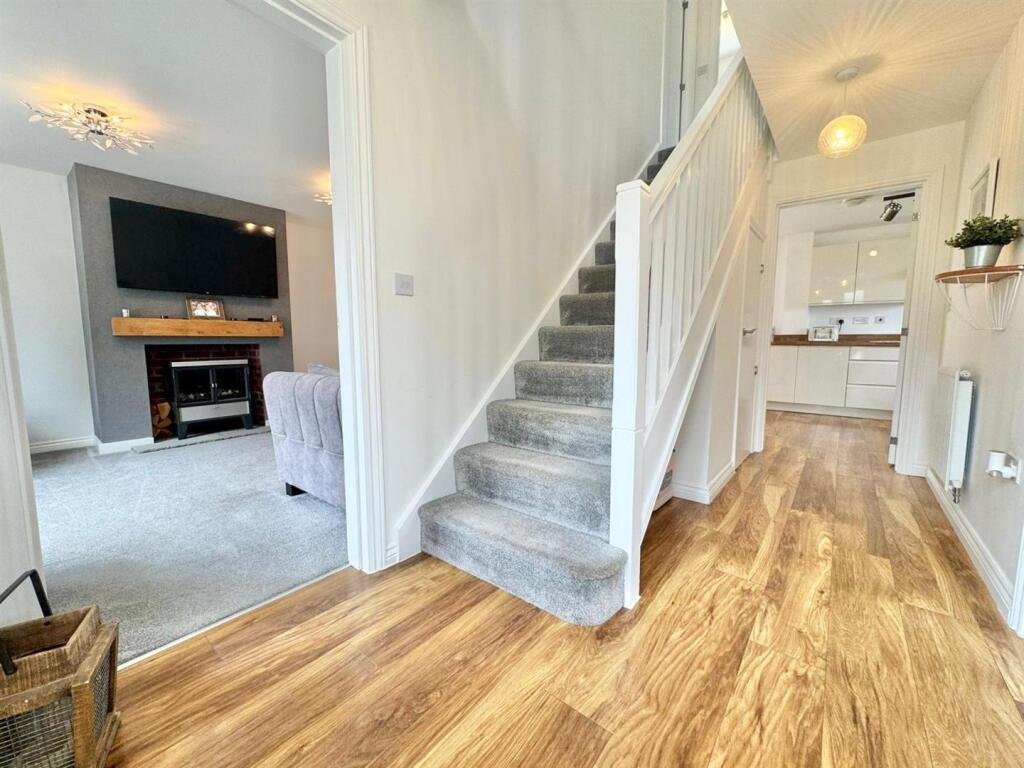 Gale Way, Tiverton photo 2
