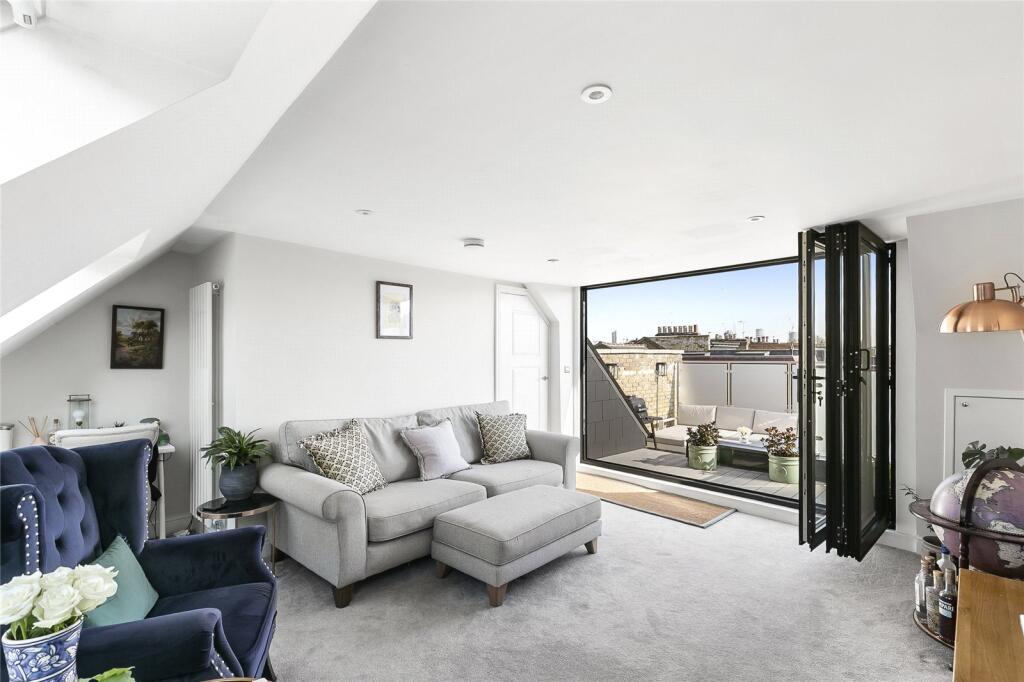 Main image of property: Gayford Road, London, W12