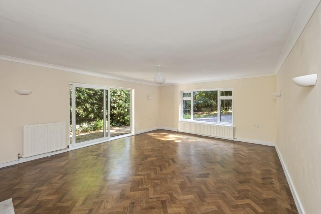 House in Redhill - View 3