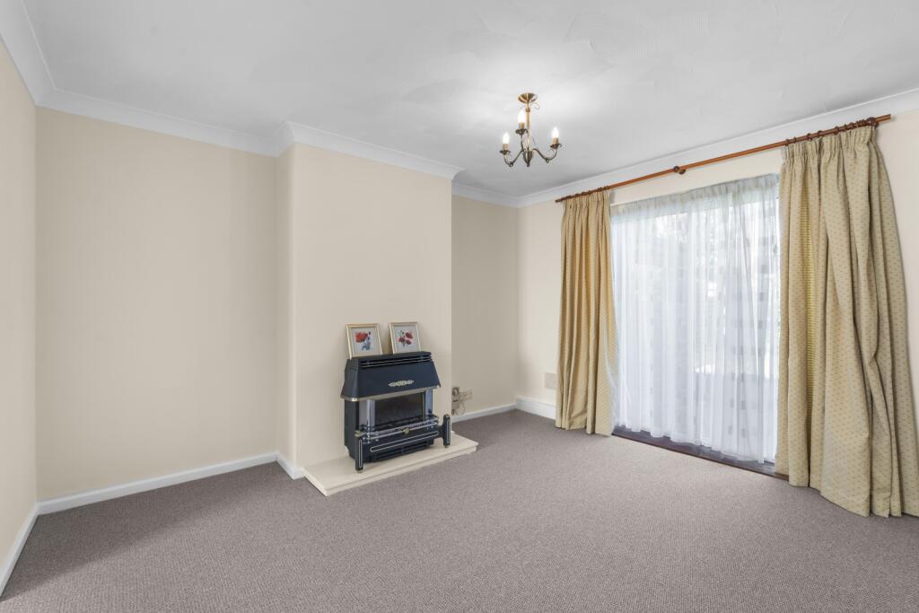 Sakins Croft, Harlow, Essex, CM18 photo 2
