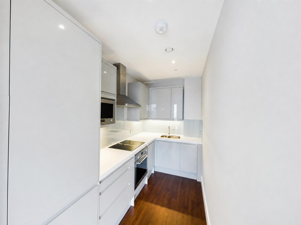Silvocea Way, London - View 3