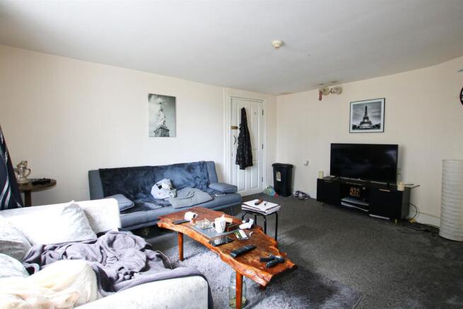Living area.jpg