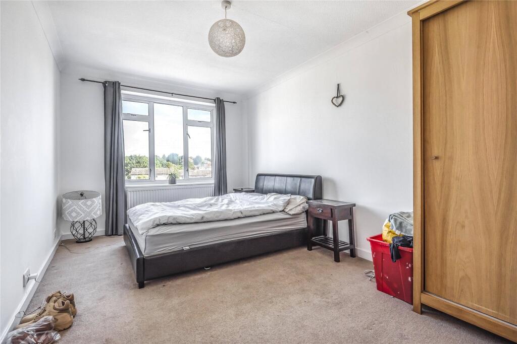 Apartment in Bromley - View 4