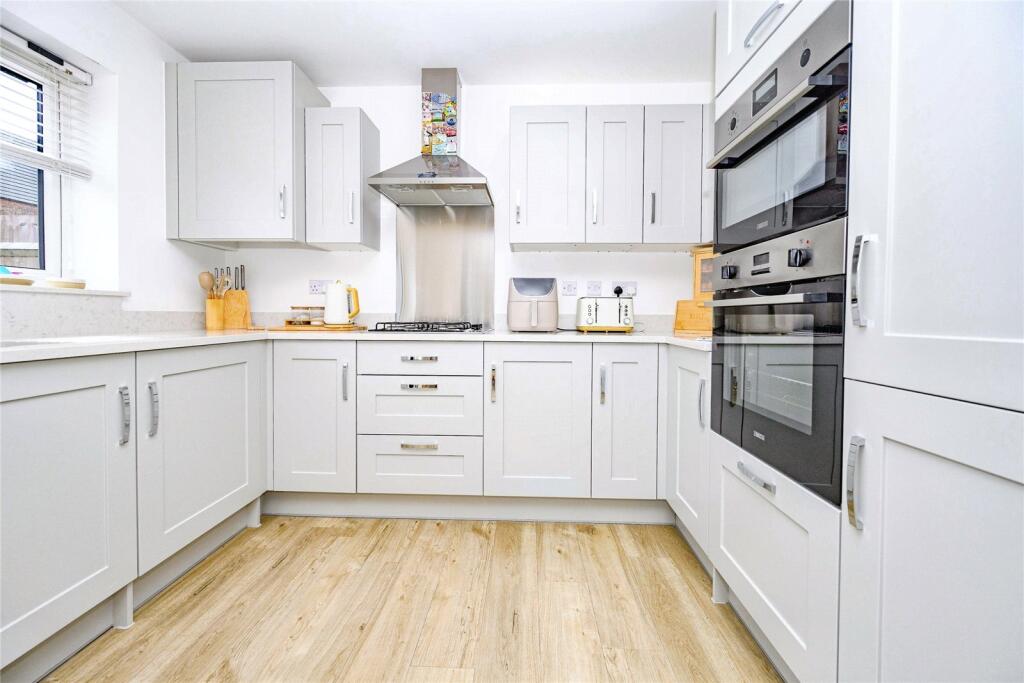 House in Luton - More