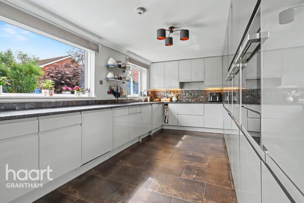 Main image of property: Doddington Lane, Claypole