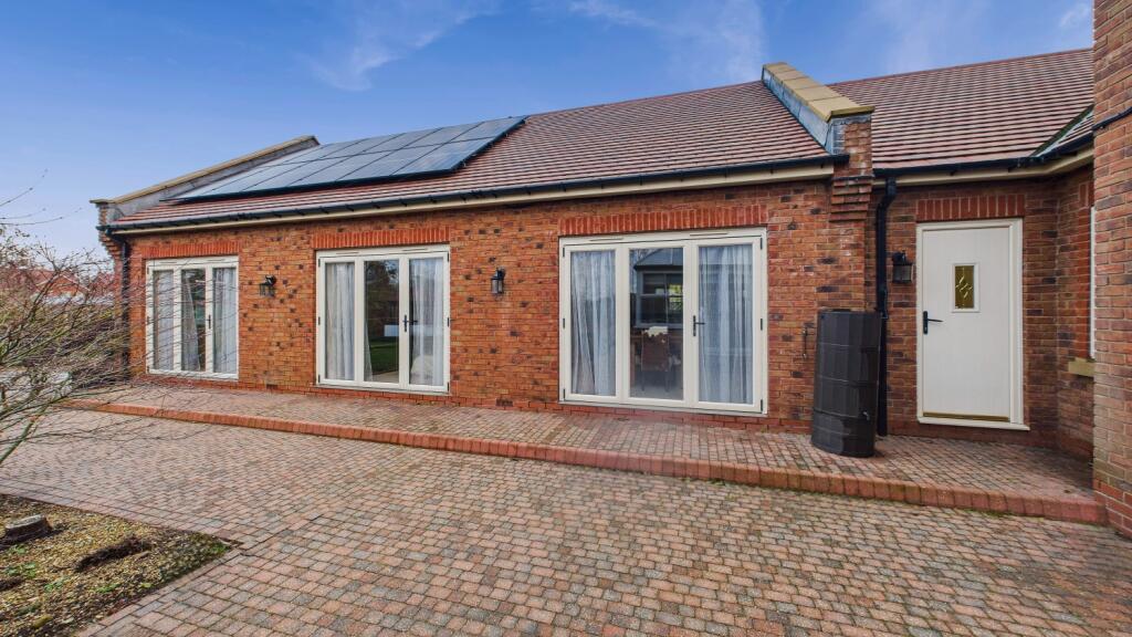 Main image of property: Pinfold Lane, Moss, Doncaster, South Yorkshire, DN6