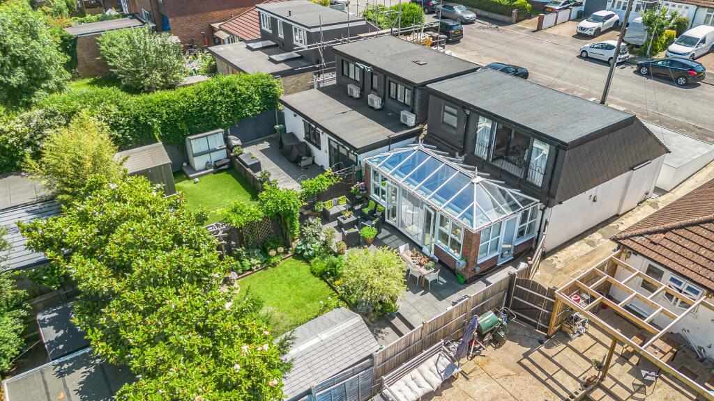 Driftwood Avenue, St Albans, AL2 - View 4