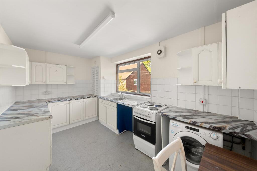 Apartment in London - More
