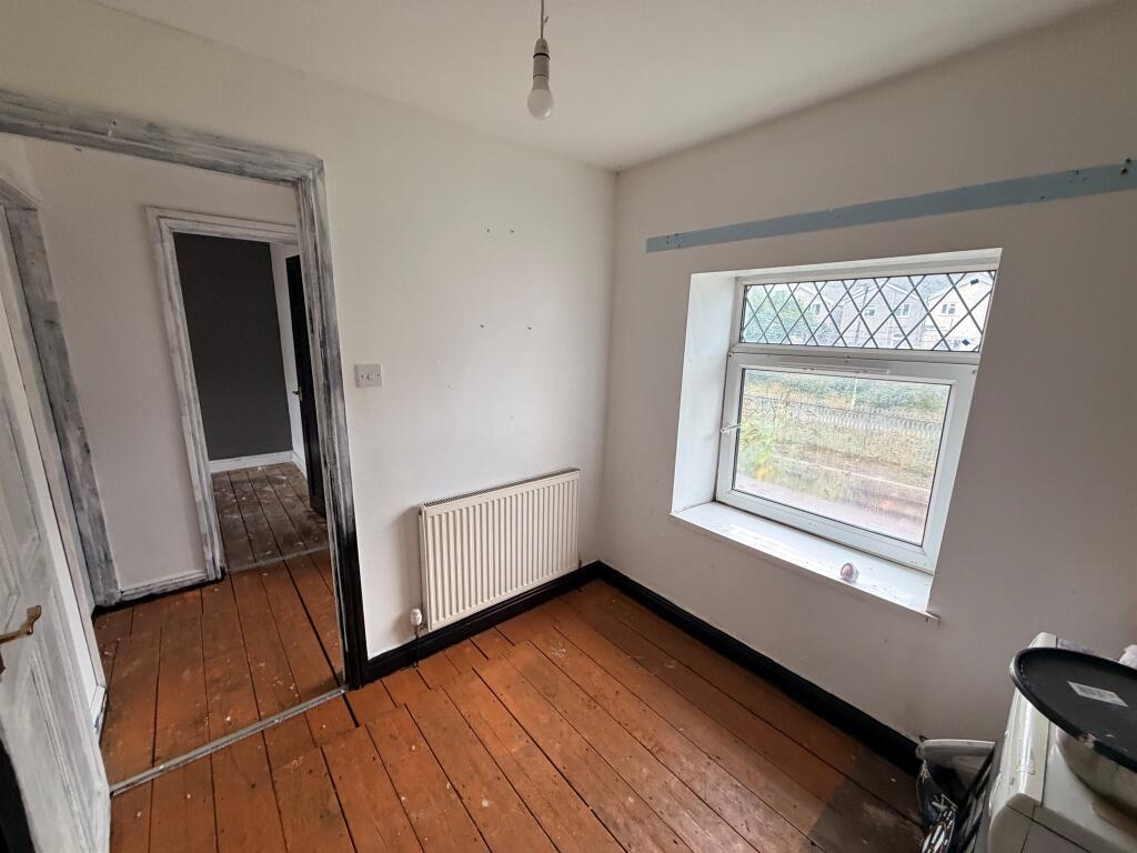 House in Porth - View 5
