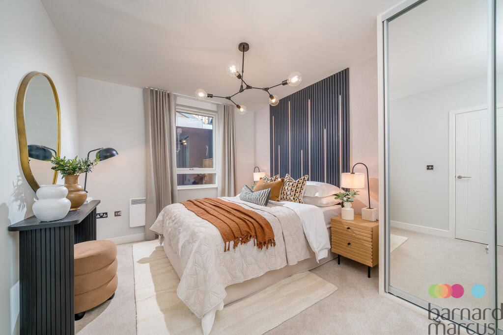 Main image of property: High Road, Finchley, London, N12