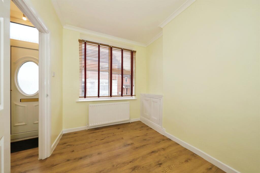 House in Wolverhampton - View 4