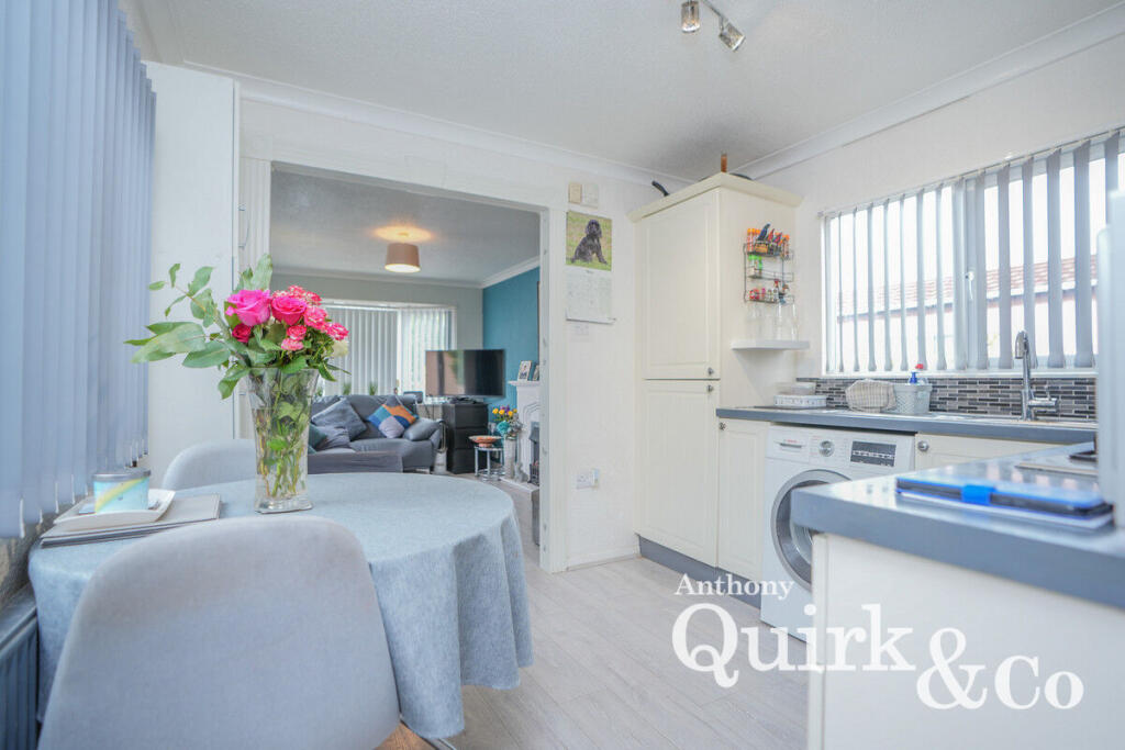 House in Southend-on-Sea - View 4