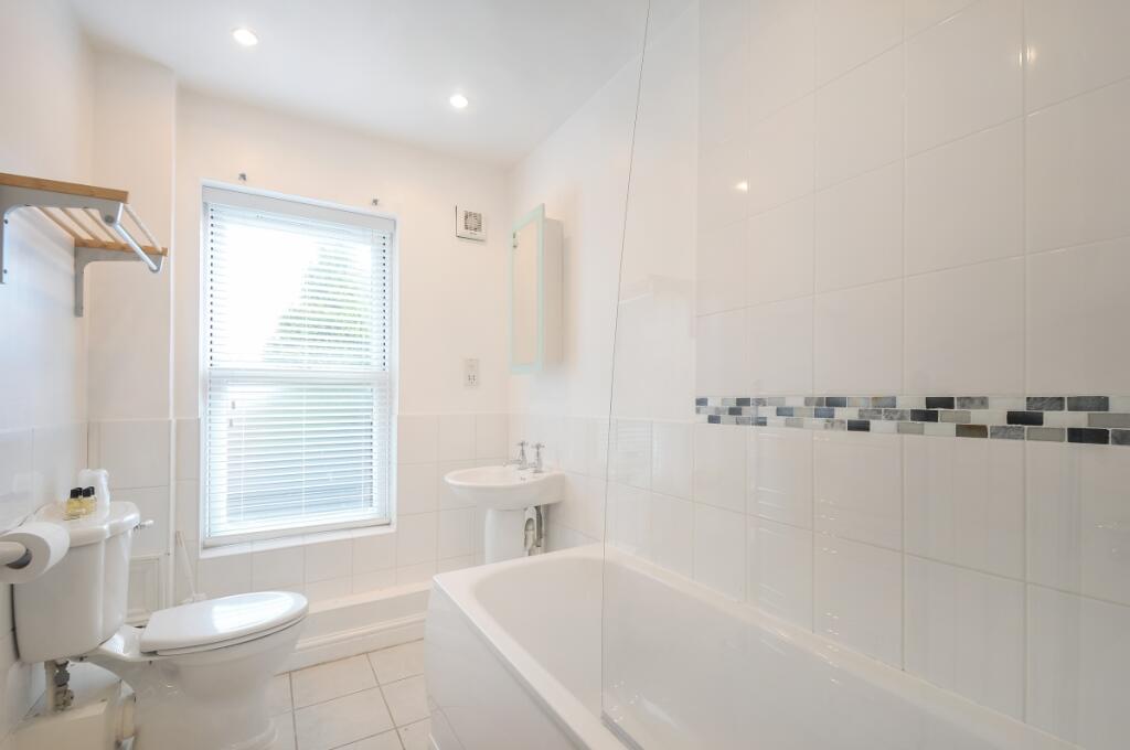 Apartment in St Albans - More