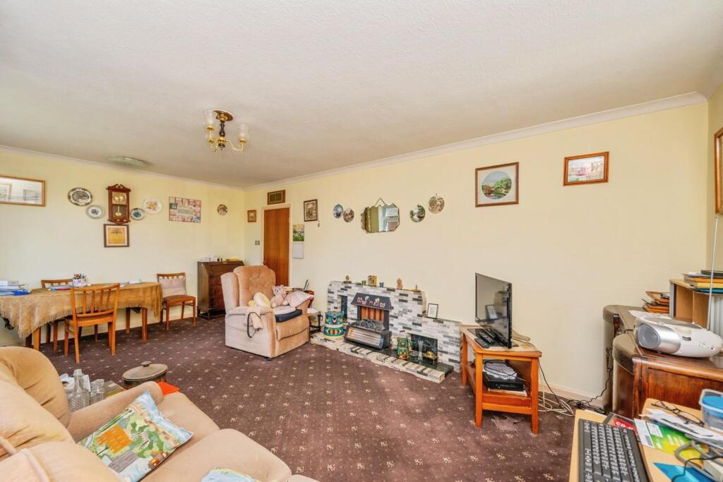 Stephenson Close, Glascote, Tamworth photo 5