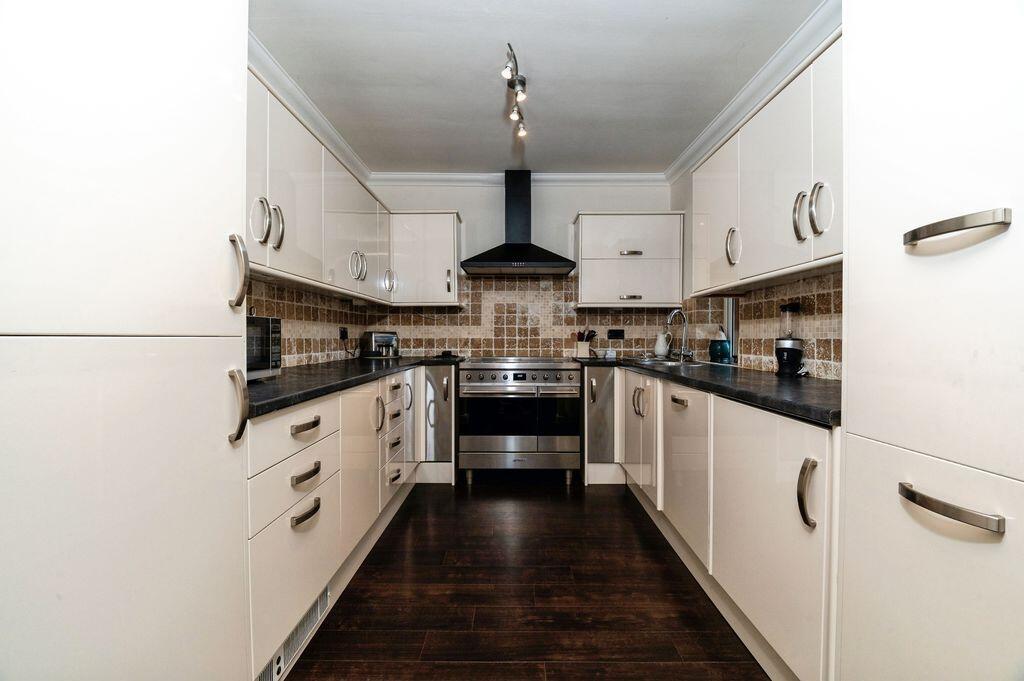 House in East Lindsey, Louth - View 4