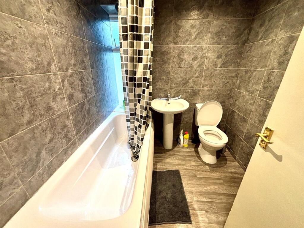 House in Burnley, Padiham - View 3